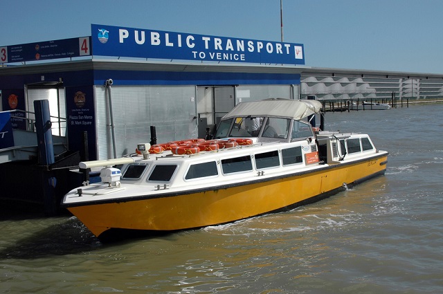 bateau public Venise