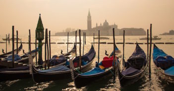 Un parking à Venise.